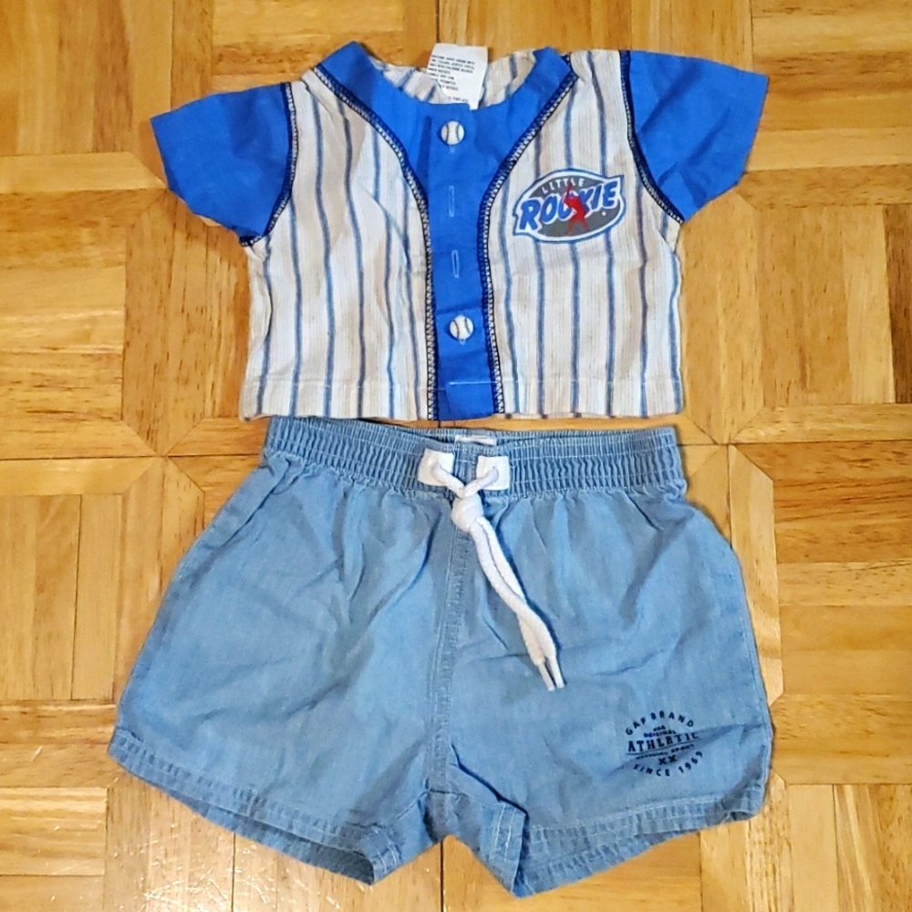 Cute baseball tee and shorts size 3-6 months